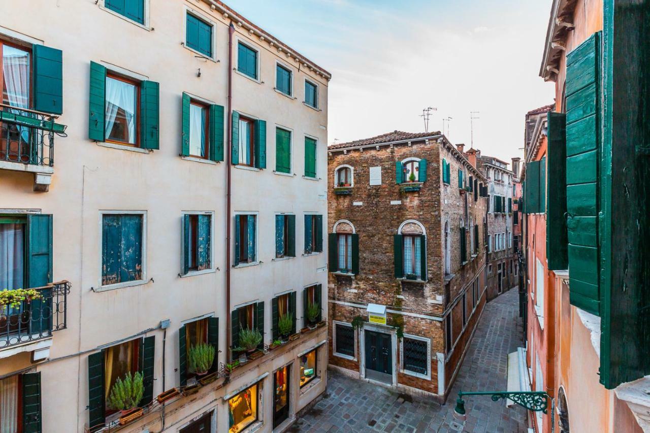 Ca' Grassi 2 Charming Balcony Apartment Veneţia Exterior foto